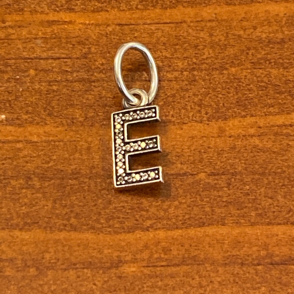 Pandora letter E cz charm